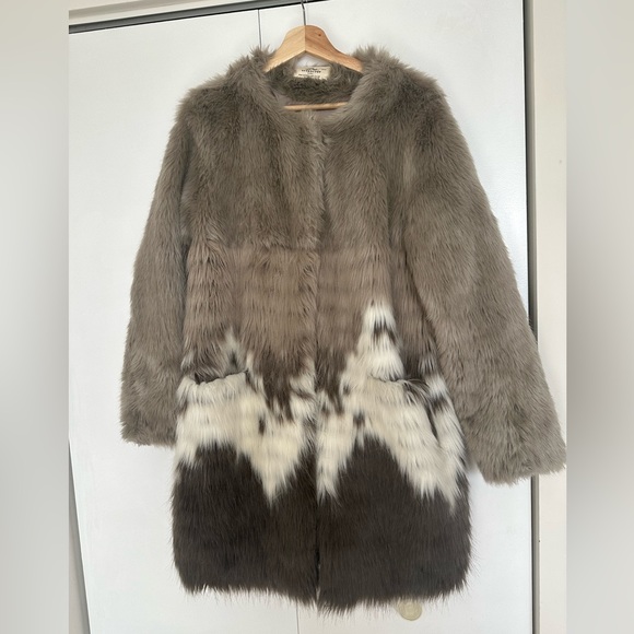 Fur Jacket - Picture 10 of 10